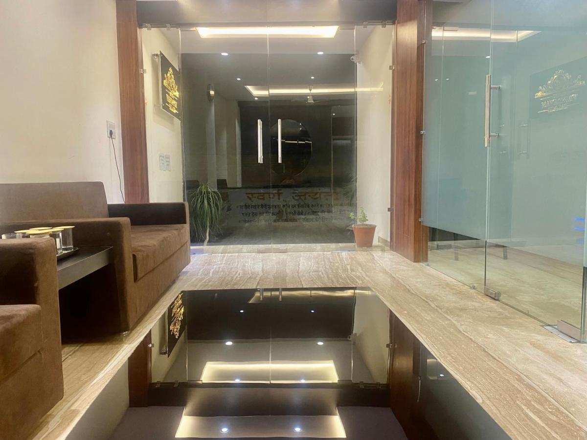Hotel Vrindavan Palace Индор Екстериор снимка